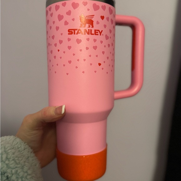 EUC Target 2025 limited edition Valentines Day Stanley Pink Heart Tumbler - Picture 6 of 6